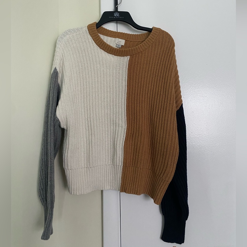 A new day color block sweater L
